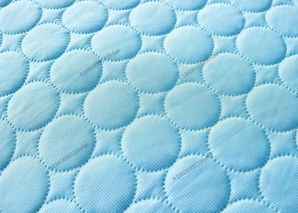 Matelas Rafraîchissant Ice Silk Chien Chat - 2 Tailles - Lavable Machine